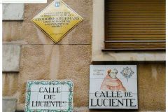cartel-calle-de-luciente